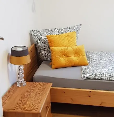 Elena Flat Tulpe Zentrum * Duisburg