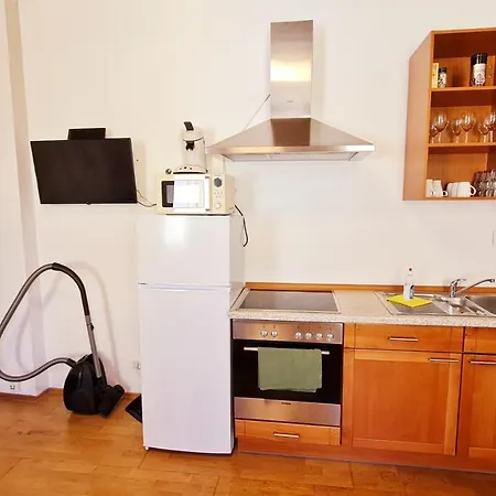 Elena Flat Tulpe Zentrum Apartment *